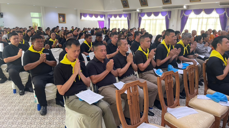 ร่วมพิธีเจริญพระพุทธมนต์ เจริญจิตตภาวนา